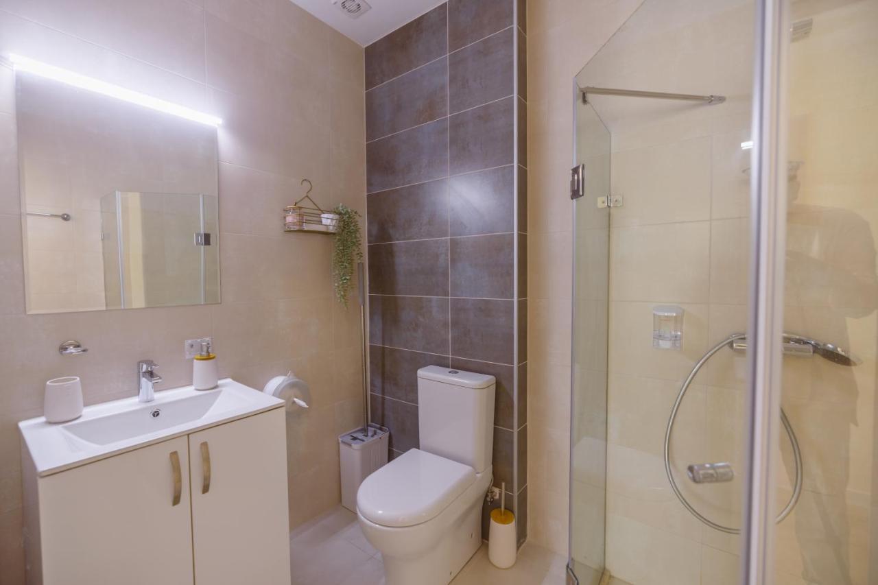 באטומי Four Season Apartment מראה חיצוני תמונה