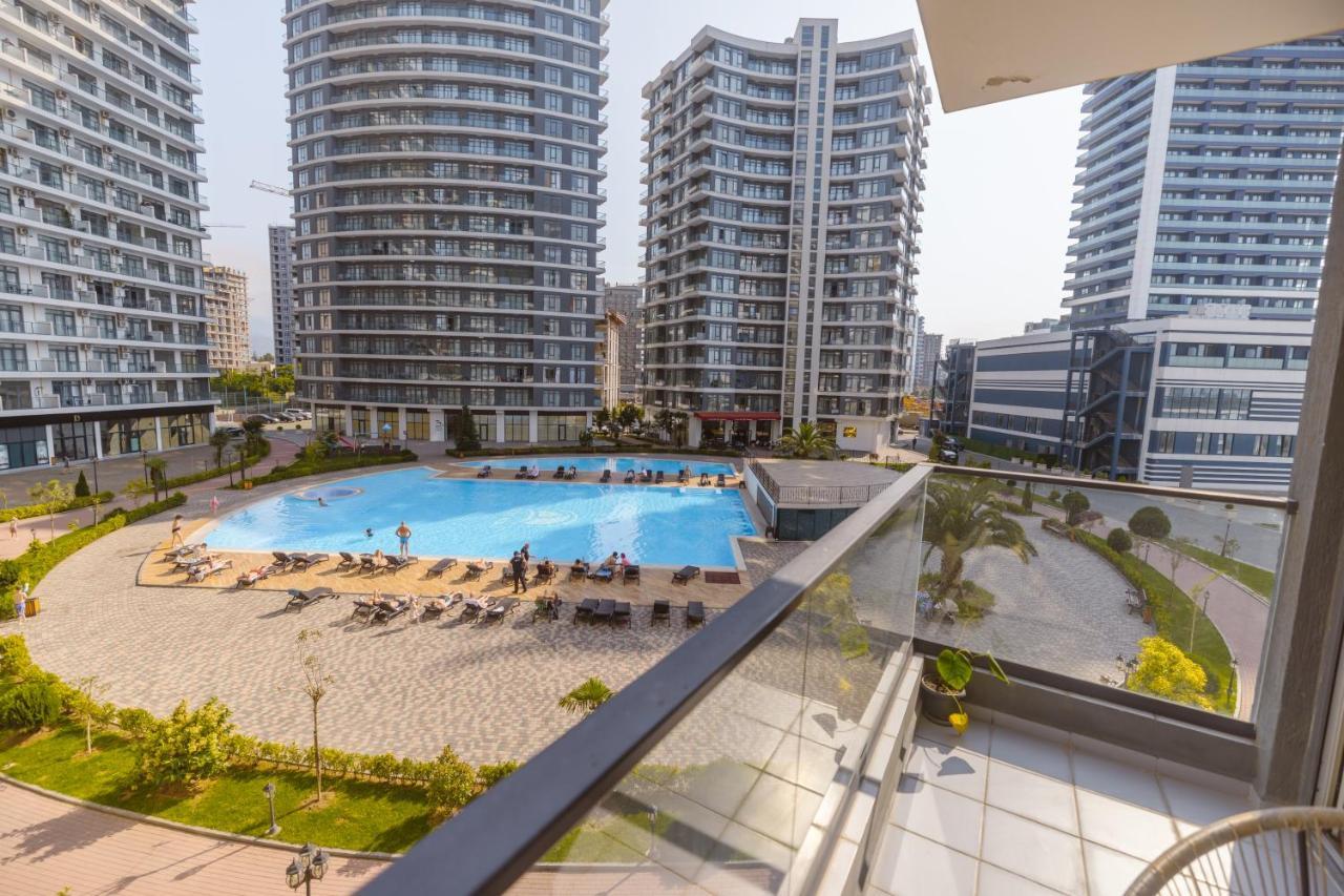 באטומי Four Season Apartment מראה חיצוני תמונה