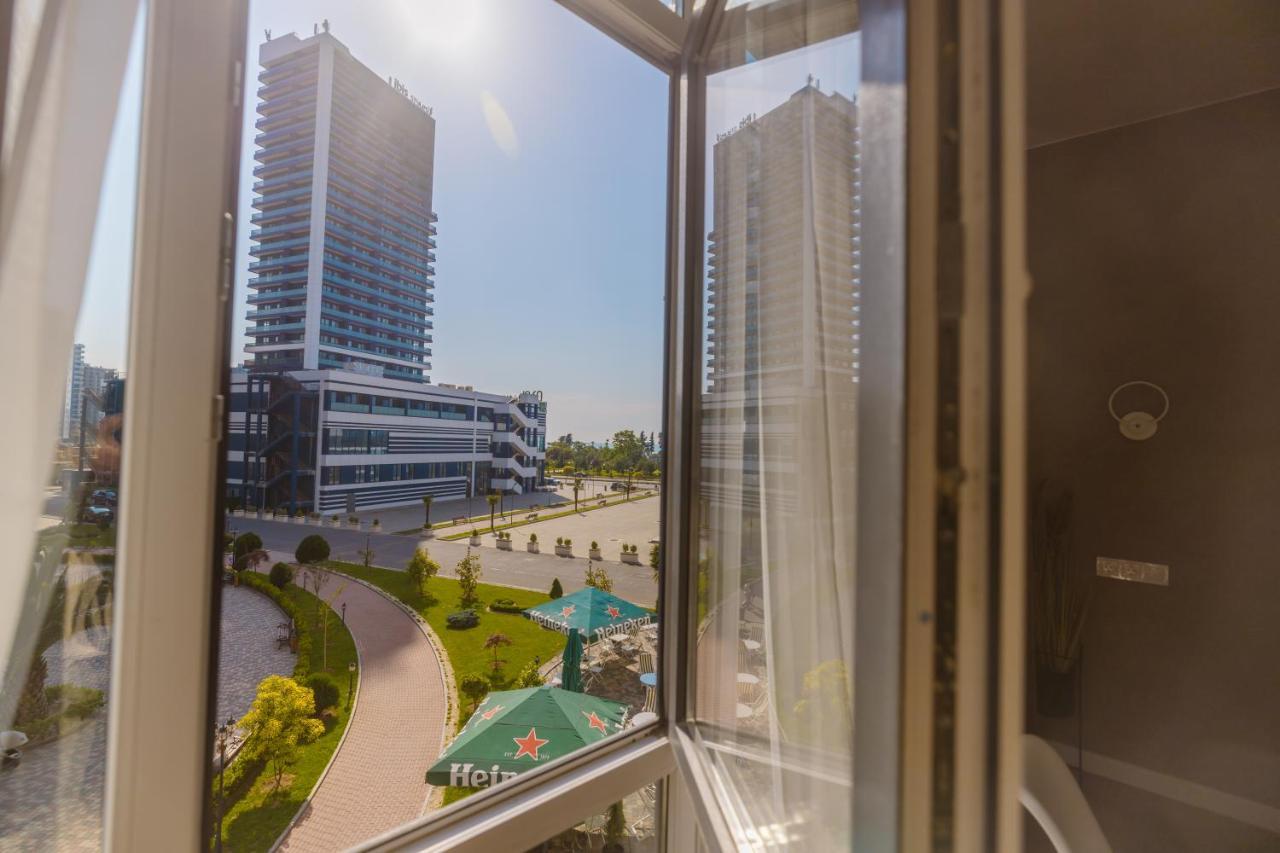 באטומי Four Season Apartment מראה חיצוני תמונה