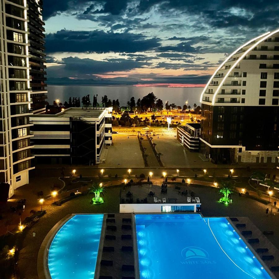 באטומי Four Season Apartment מראה חיצוני תמונה