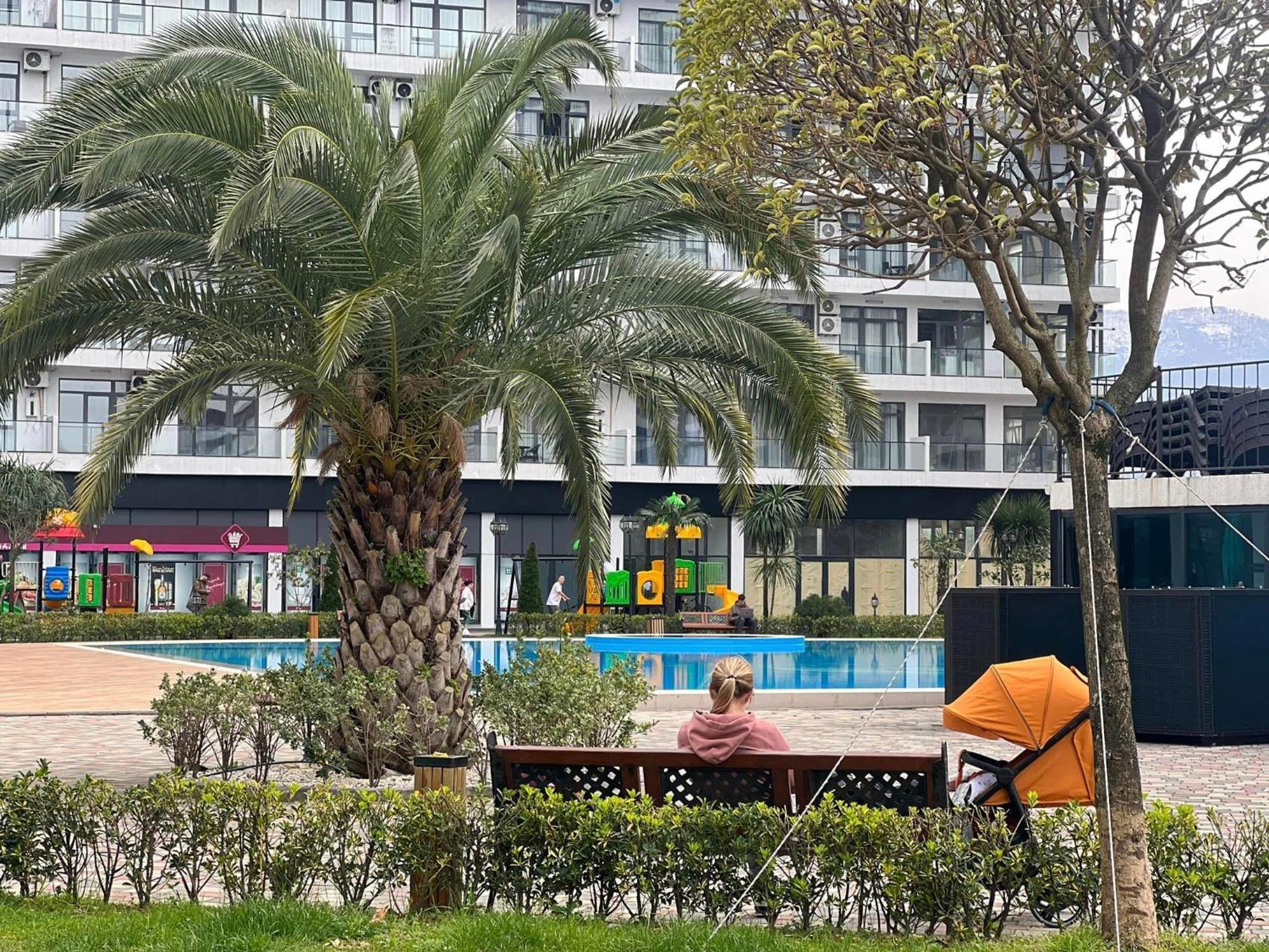 באטומי Four Season Apartment מראה חיצוני תמונה
